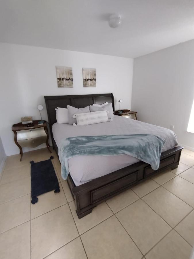 Home From Home 5 Bedroom Villa Davenport Buitenkant foto